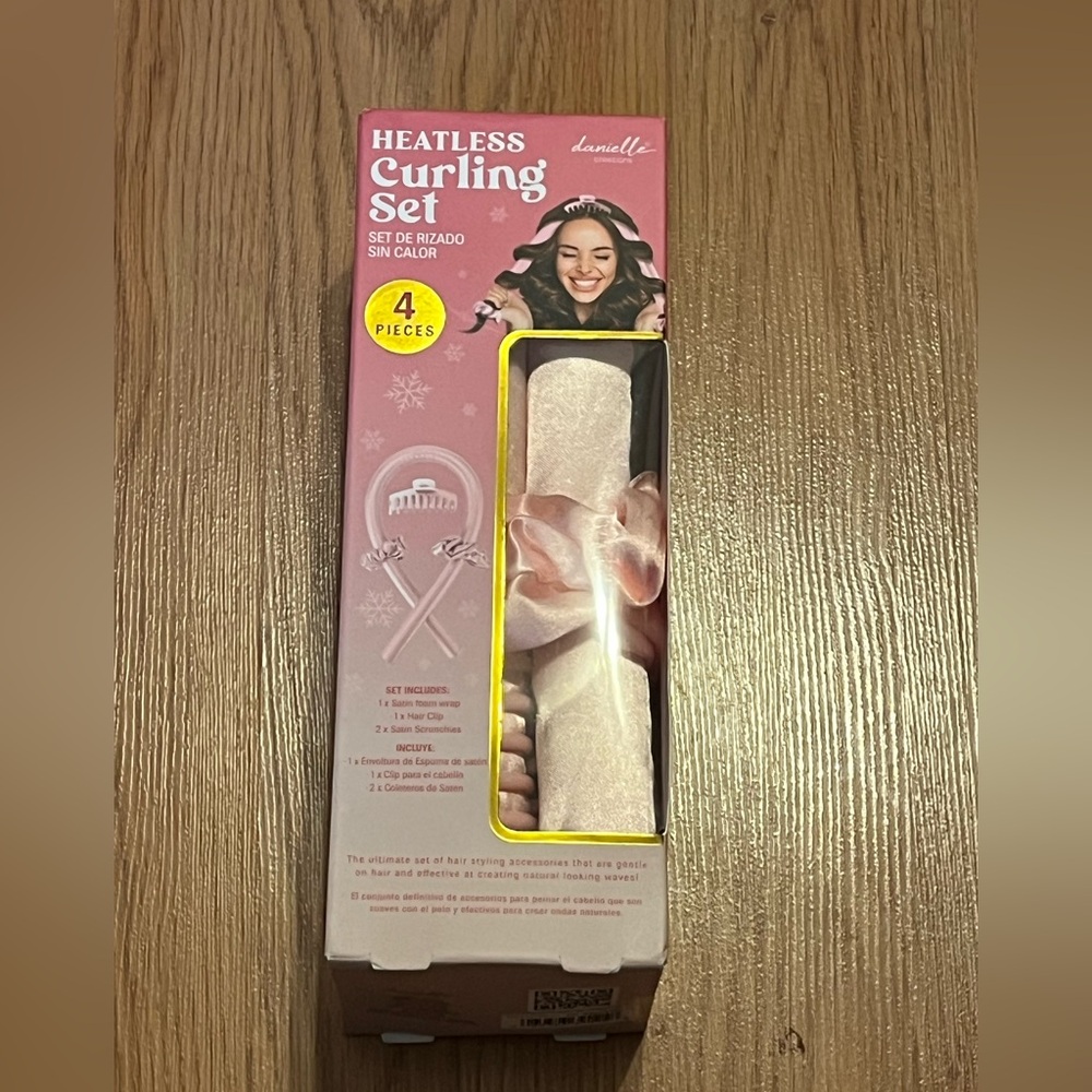 NWT Danielle Creations 4 piece heartless Curling Set - Pink